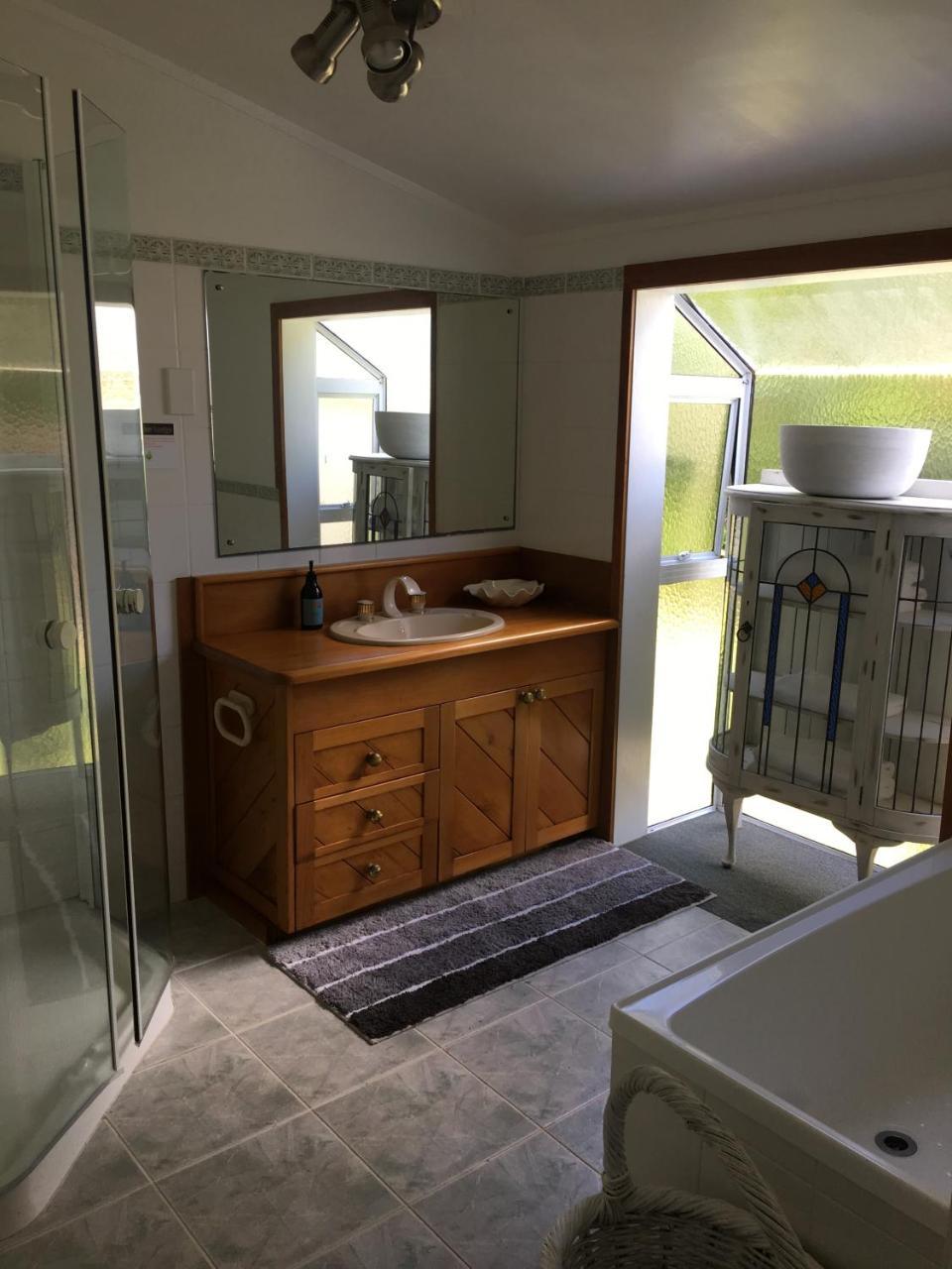 Sunseeker Lodge Whangaroa Buitenkant foto
